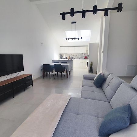 Apartments La Scogliera 로비니 외부 사진